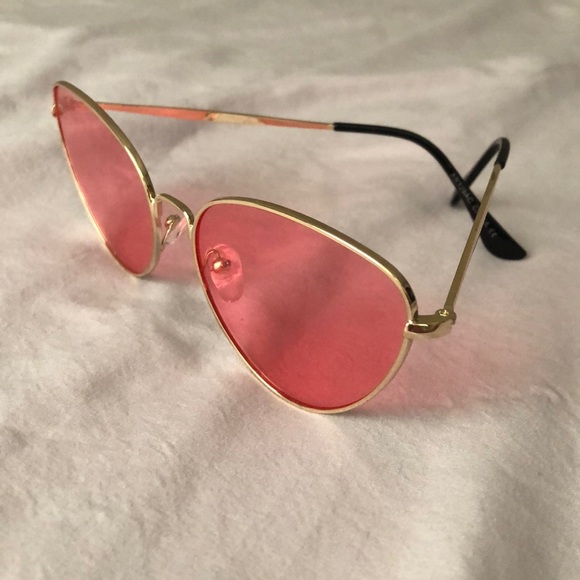 Pink lens cat eye sunglasses - Picture 2 of 3